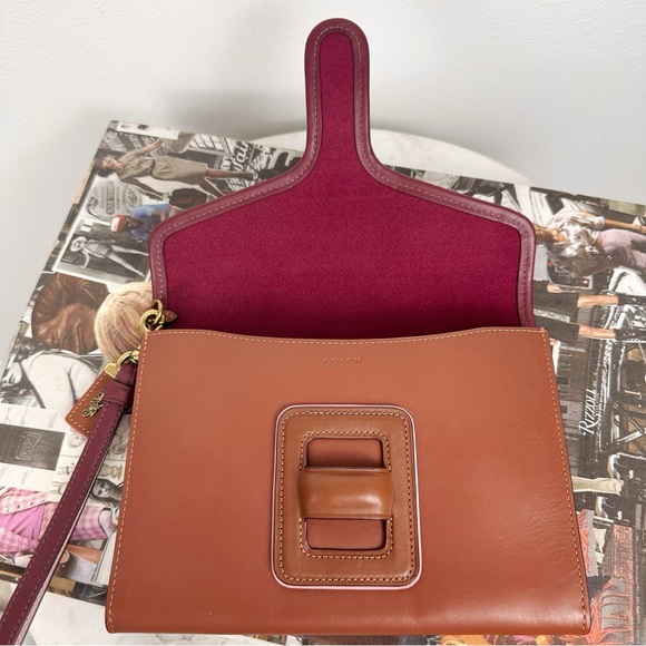 Coach Courier Wristlet In Colorblock Leather Brass/Red Apple Multi - Picture 4 of 9